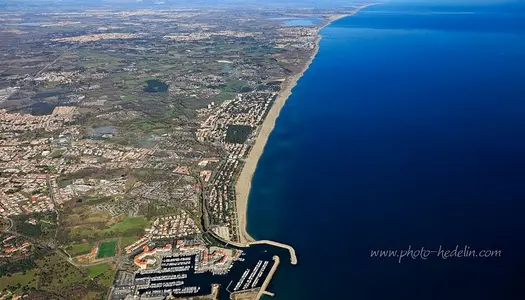 LITTORAL CATALAN (66) - A vendre établissement de tourisme - 2 200 m² environ