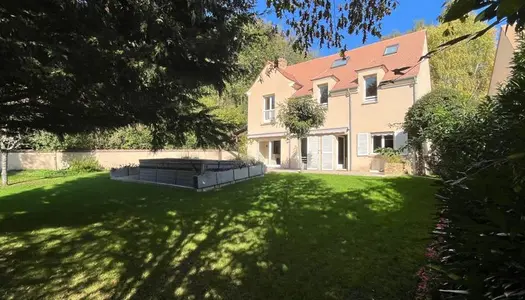 Maison 8 pièces 196 m² 