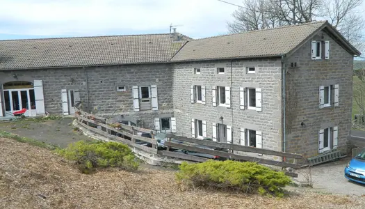 Tènement de 3 maisons, 6800m² env. Espace d'accueil