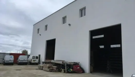 Local commercial 835 m²