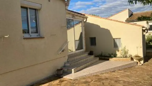 Villa sur terrain arboré de1100m2