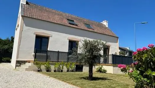 Maison refaite à neuve 3 chambres et jardin à Roscanvel 