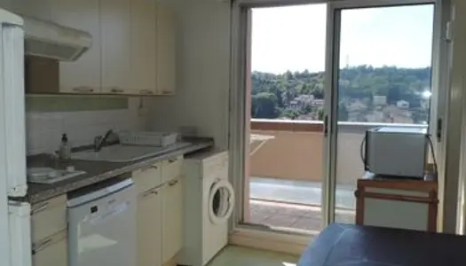 Loue appartement meublé 