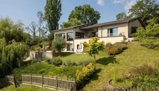 Maison 7 pièces 235 m² 