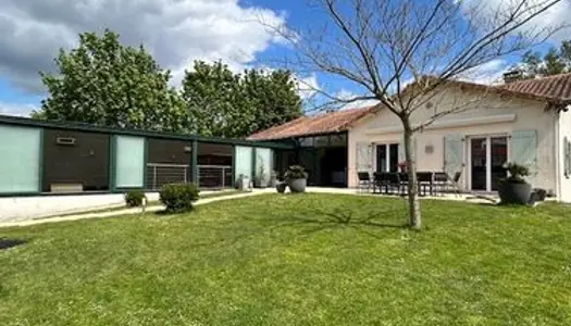 Maison 8 pièces 268 m²