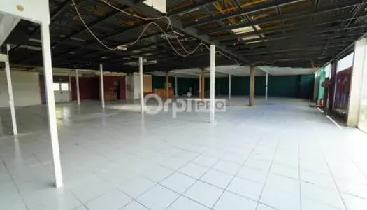 Local commercial 525 m² 
