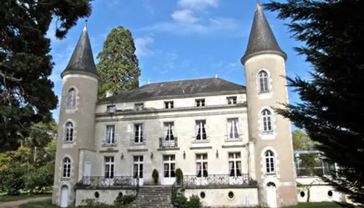 Château XVIII sur 4 Ha 50 de parc clos