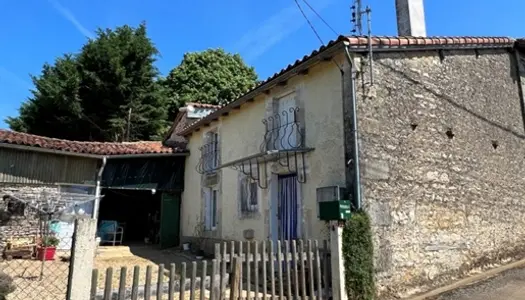 Charmante Maison en Pierre 2 Chambres - Secteur Nanteuil en Vallée