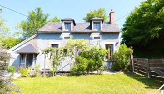 Maison en pierre avec grange, 1 ha 