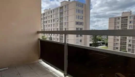 Appartement T4 avec balcon à CALUIRE ET CUIRE 