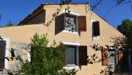 Maison avec piscine et jardin 