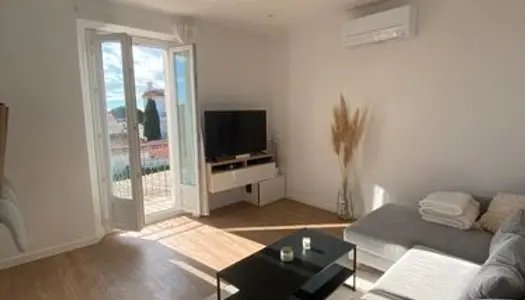 Appartement T2 refait à neuf proche centre + vue mer 