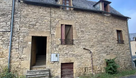 Vente Maison de village 74 m² à Saint-Martin-de-Lenne 50 000 €