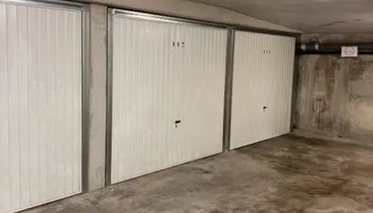 3 Garages et une cave 
