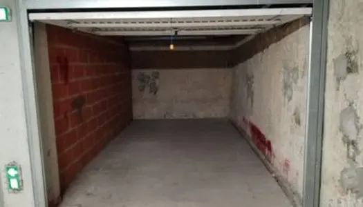 Garage/box fermé en sous-sol sécurisé