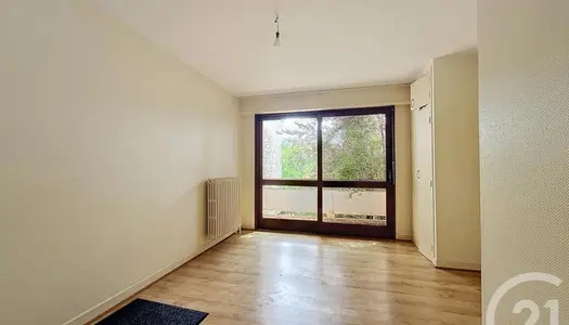 Studio 1 pièce 25 m²