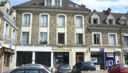 Immobilier professionnel Location Tournan-en-Brie 1p 24m² 555€