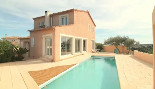 Villa 7 pièces 170 m2 en R+2 avec piscine et vue imprenable 