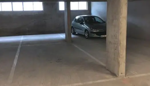 Double place de parking en sous-sol proche gare Juvisy