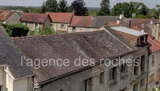 Eragny village maison 9p et vastes dependances, avec travaux 