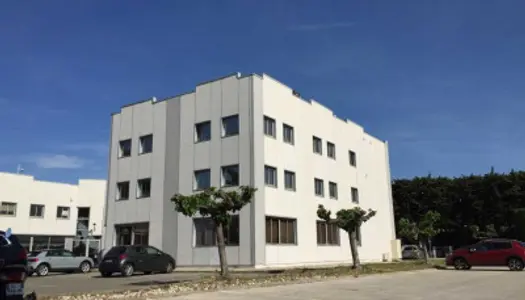 Bureaux 200 m² 