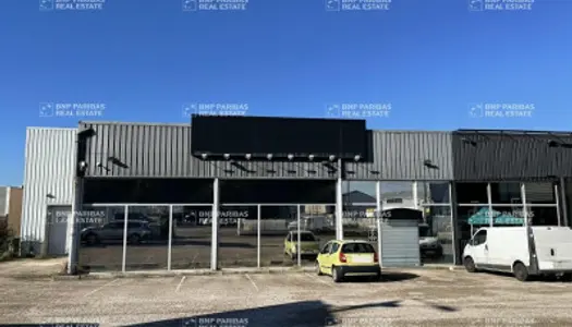 Local commercial 885 m² 