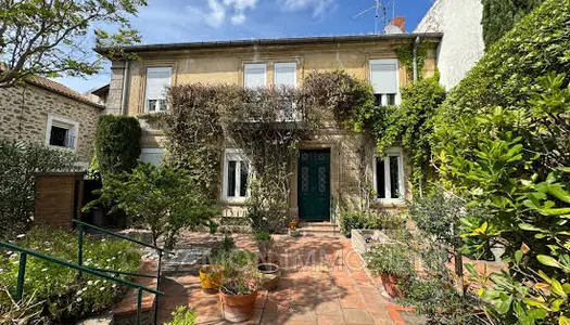 Maison 13 pièces 380 m² 