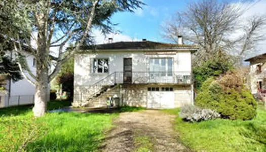 Maison de village avec grand jardin rare à Simorre, vue sur