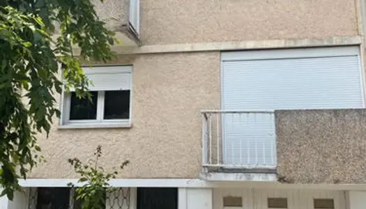 Castres loue maison F5 avec garage et jardin 