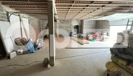 Local commercial 135 m²