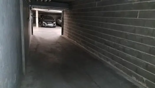 Loue trés grand garage fermé 27m2