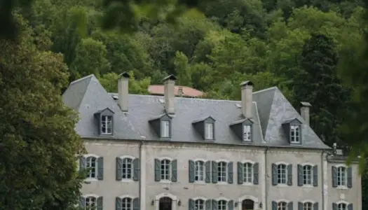 Château 18 pièces 750 m²