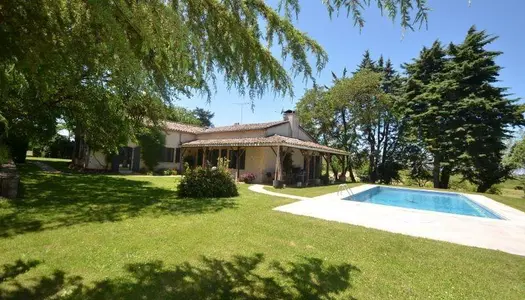 Magnifique propriété en pierre avec piscine, grange aménagée en maison d'amis, le tout sur 