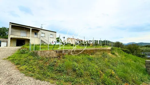 Maison 4 pièces de 86m2 sur 1079m2 de terrain 