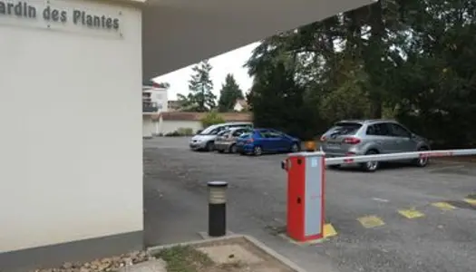 Parking - Garage Vente Tassin-la-Demi-Lune   7000€