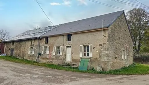 auxois sud, belle longère en cours de rénovation 