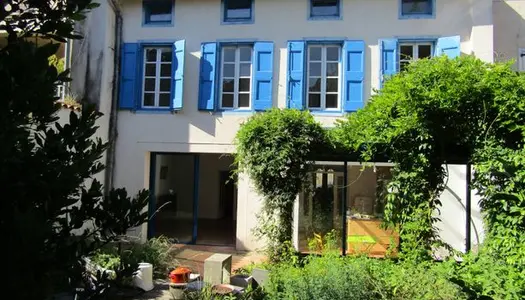 Maison 9 pièces 255 m² 