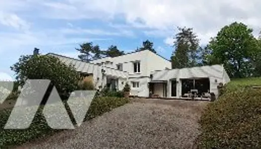 Maison 6 pièces 276 m² 