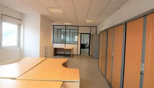 Bureaux 70 m² 