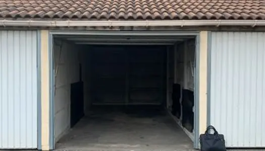Garage à louer dans parking sécurisé 