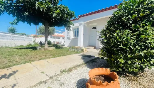 TORREILLES, Villa 4 faces de plain pied avec piscine  