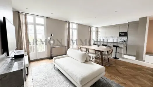 Duplex meublé - 4 Chambres - 110 m2 - Paris 8 ème - 6 500 € 