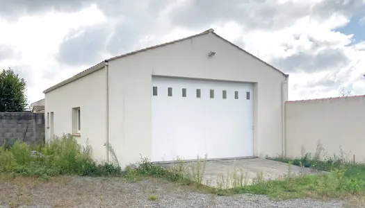 Rare, garage avec grande hauteur de 72 m2 