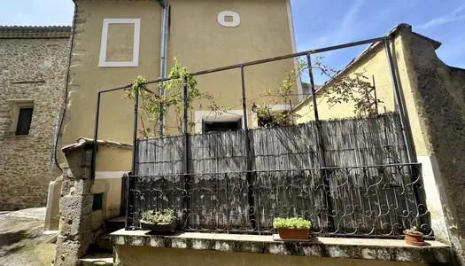  Charmante maison de village au coeur d'un village provençal 