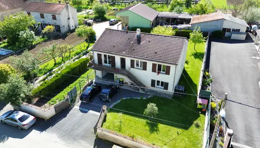 Maison 4 pièces avec garage, balcon et jardin 