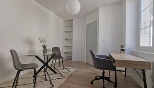 Vente local professionnel neuf 28m² R+1 à Castres 