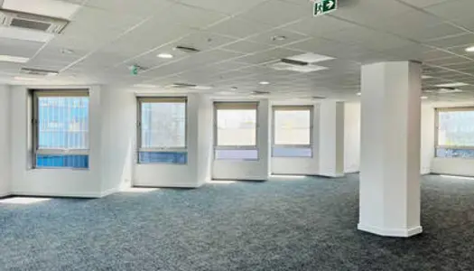 A louer bureaux 866m² à Noisy le Grand Mont d'Est 