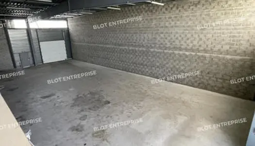 ENTREPOT AVEC BUREAUX A LOUER - LORIENT - 590 m² 