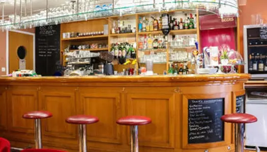 Affaire N°1 EVIAN Bar brasserie terrasse licence 4