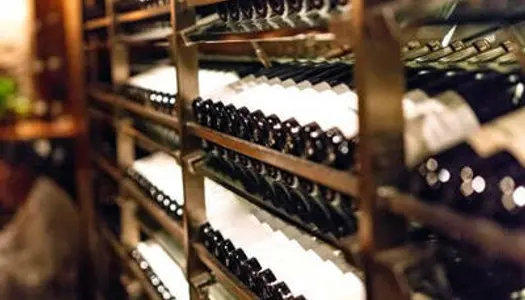 AV cave à vins produits régionaux empl N°1 Landes